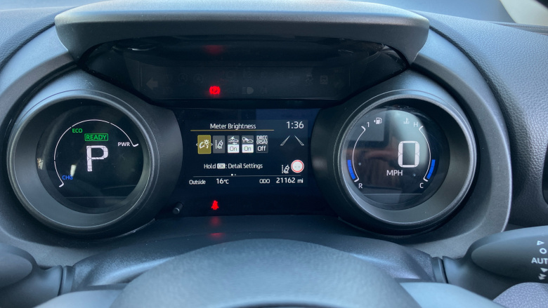 Toyota Yaris 1.5 Hybrid Design 5dr CVT Hybrid Hatchback